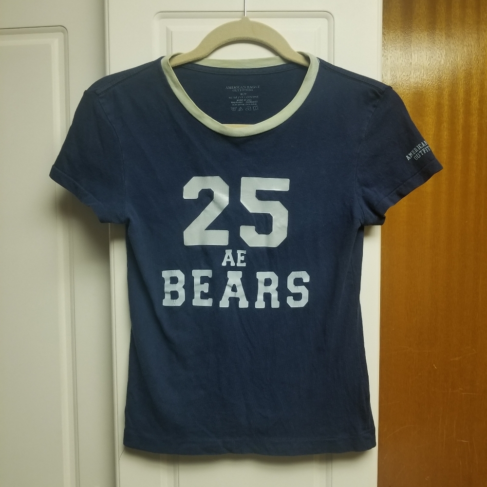 👙American Eagle vintage Y2K print tshirt